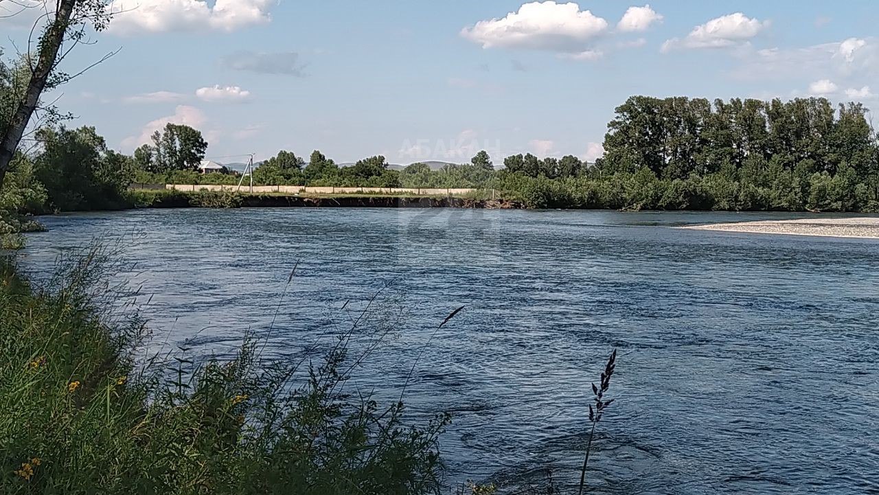 Лодку с двумя детьми нашли спасатели на Обском море...