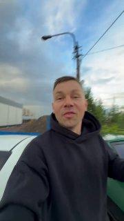 Перекупщик показал первую отечественную тачку с панорамой — правда, свежий воздух дует не из потолка, а из днища.