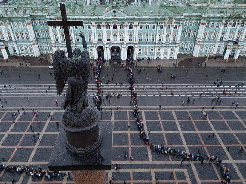 С 14 июля в Эрмитаже изменятся цены на билеты в зависимости от времени...