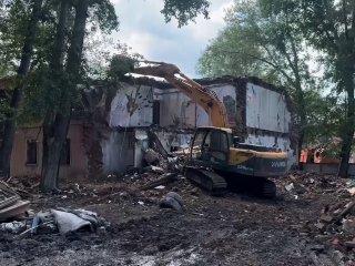 Ещё один аварийный дом сносят на Краснопресненской. Дом №29 был построен в...