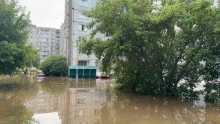 Вода после ливней в Красноярске поднялась в пять раз выше нормального уровня...