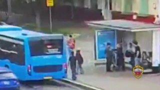 В Люблино злоумышленник с удочкой напал на свою жертву, избил его этой самой...