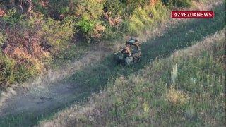 Российский дрон поджарил украинского робота на Ореховском направлении.
