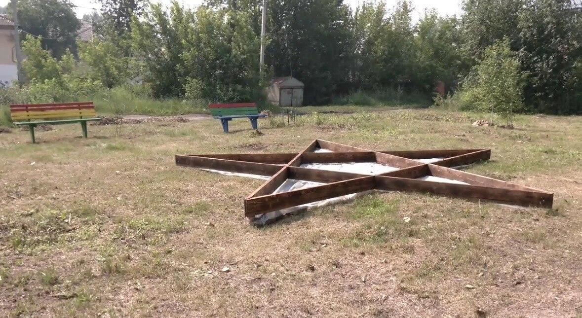 На улице Красноярской активисты ТОС своими силами благоустроили пустырь....