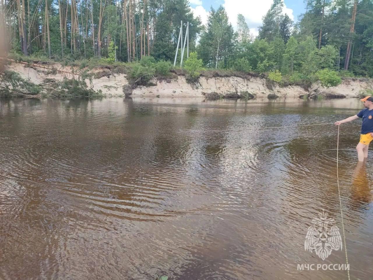 12-летний мальчик погиб, спасая тонущую женщину в Нижегородской области, — МЧС.