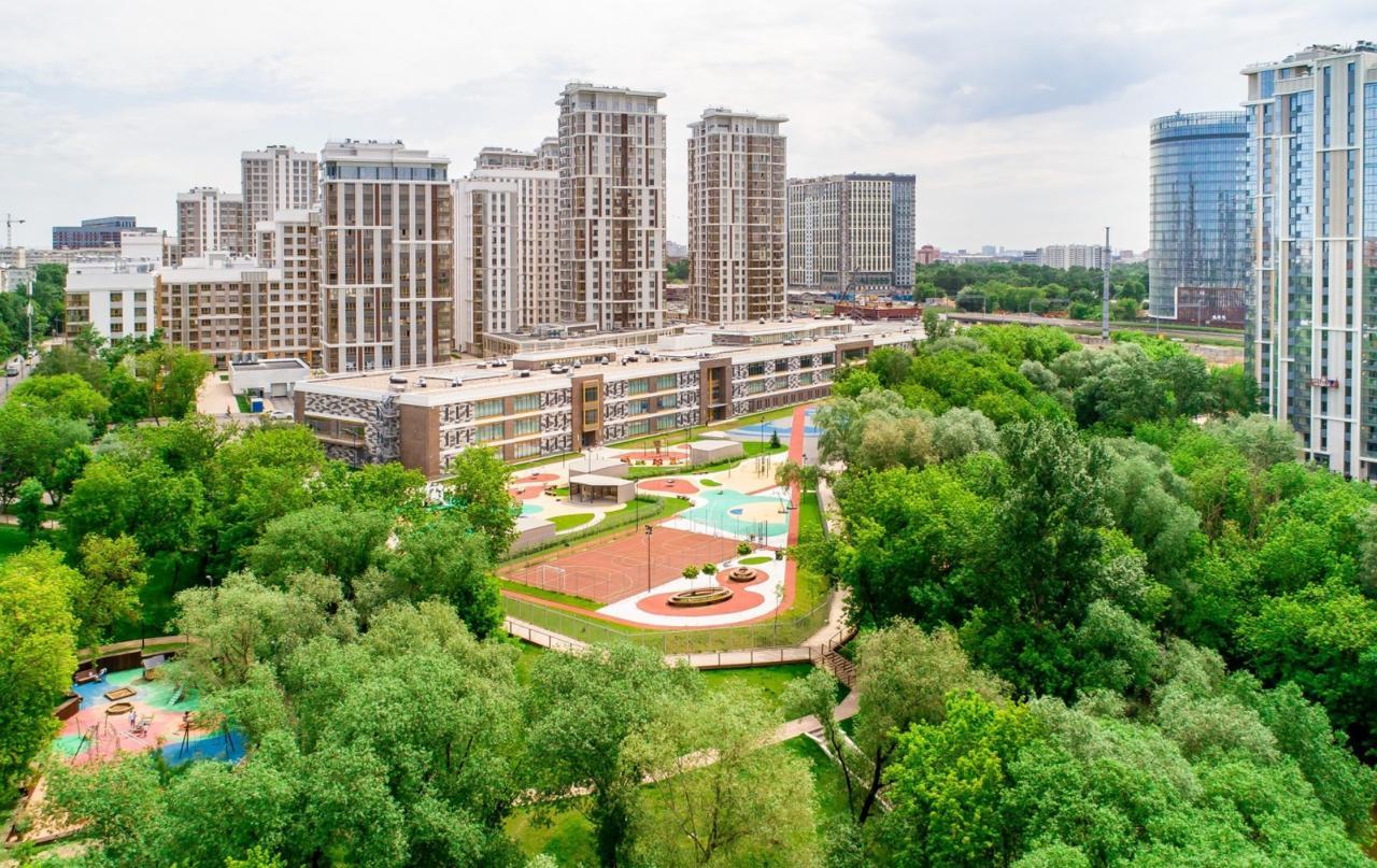 В Москве родителям школьницы присудили больше миллиона рублей после закрытия...