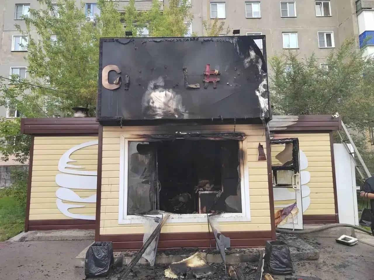 В Гурьевске сгорело кафе Grill 24