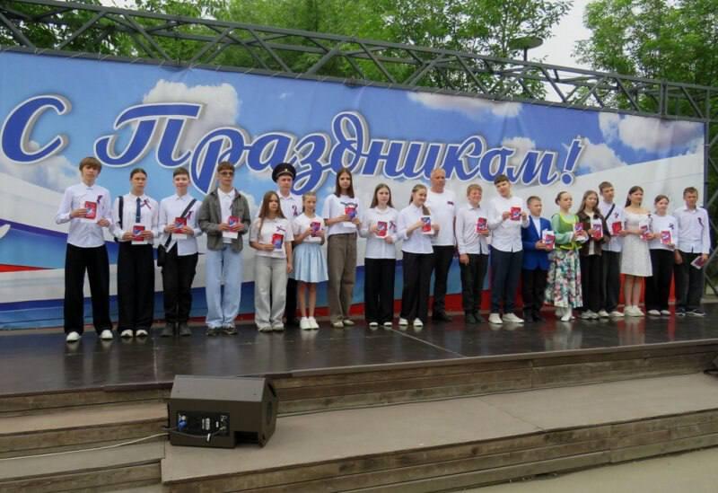 Более 700 подростков Канского округа впервые получили паспорта с начала года...