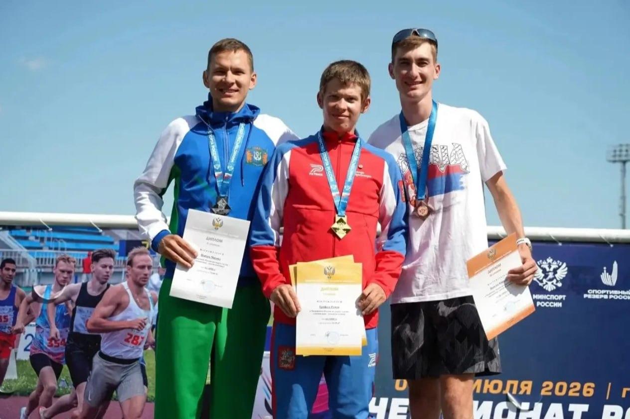 Легкоатлет из Хакасии завоевал две медали на чемпионате России.