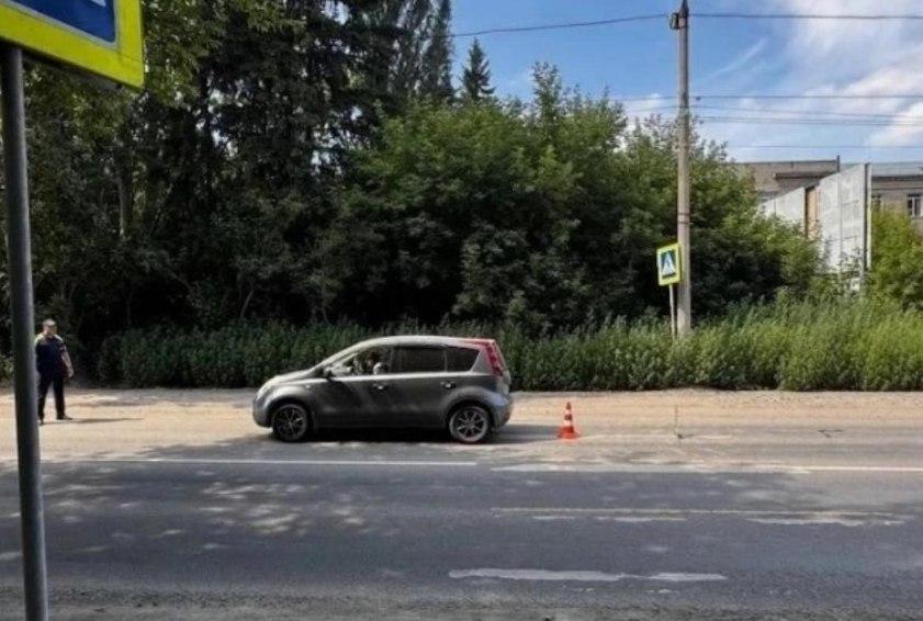В Советском районе Новосибирска иномарка сбила школьника на переходе 15 июля...