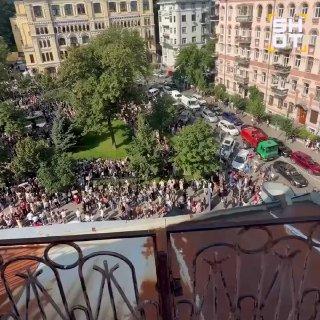 Очередная «ганьба» на Украине: там вспыхнули массовые протесты из-за решения Зеленского уволить министра обороны Фёдорова