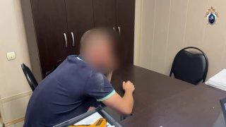 Сотрудники Следственного комитета задержали жителя Бородино по подозрению в систематических избиениях жены, публичных оскорблениях и угрозах в адрес полицейских