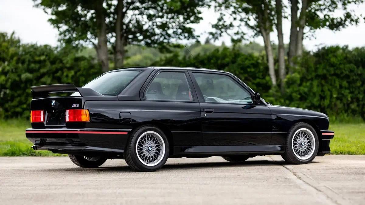 Редкий BMW M3 E30 установил новый ценовой рекорд