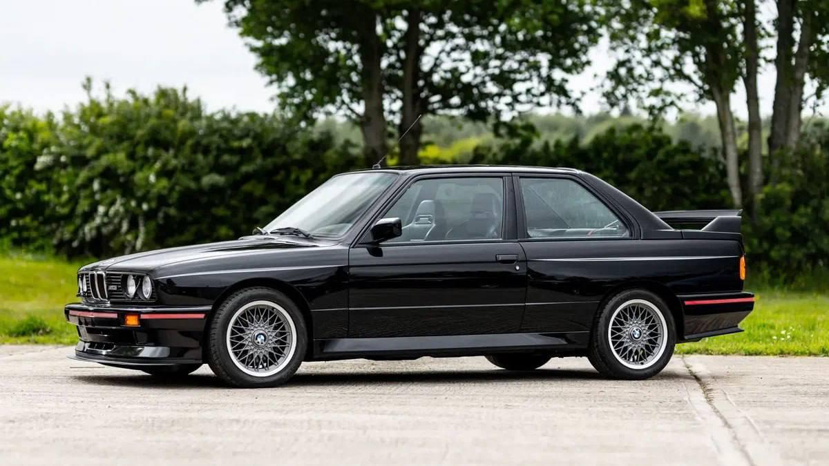 Редкий BMW M3 E30 установил новый ценовой рекорд