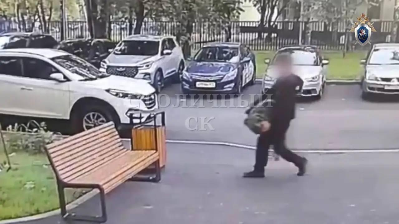 Мужчина убил отца в Москве, вывез тело в сумках, а затем попытался скрыться во Владимирской области. Подозреваемый задержан.