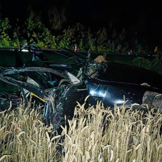 Семья с двумя детьми погибла в страшном ДТП с грузовиком в Тамбовской области.