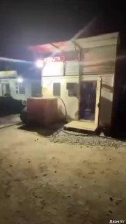 Мужчина открыл нелегальную заправку прямо во дворе своего дома в Красноярске....