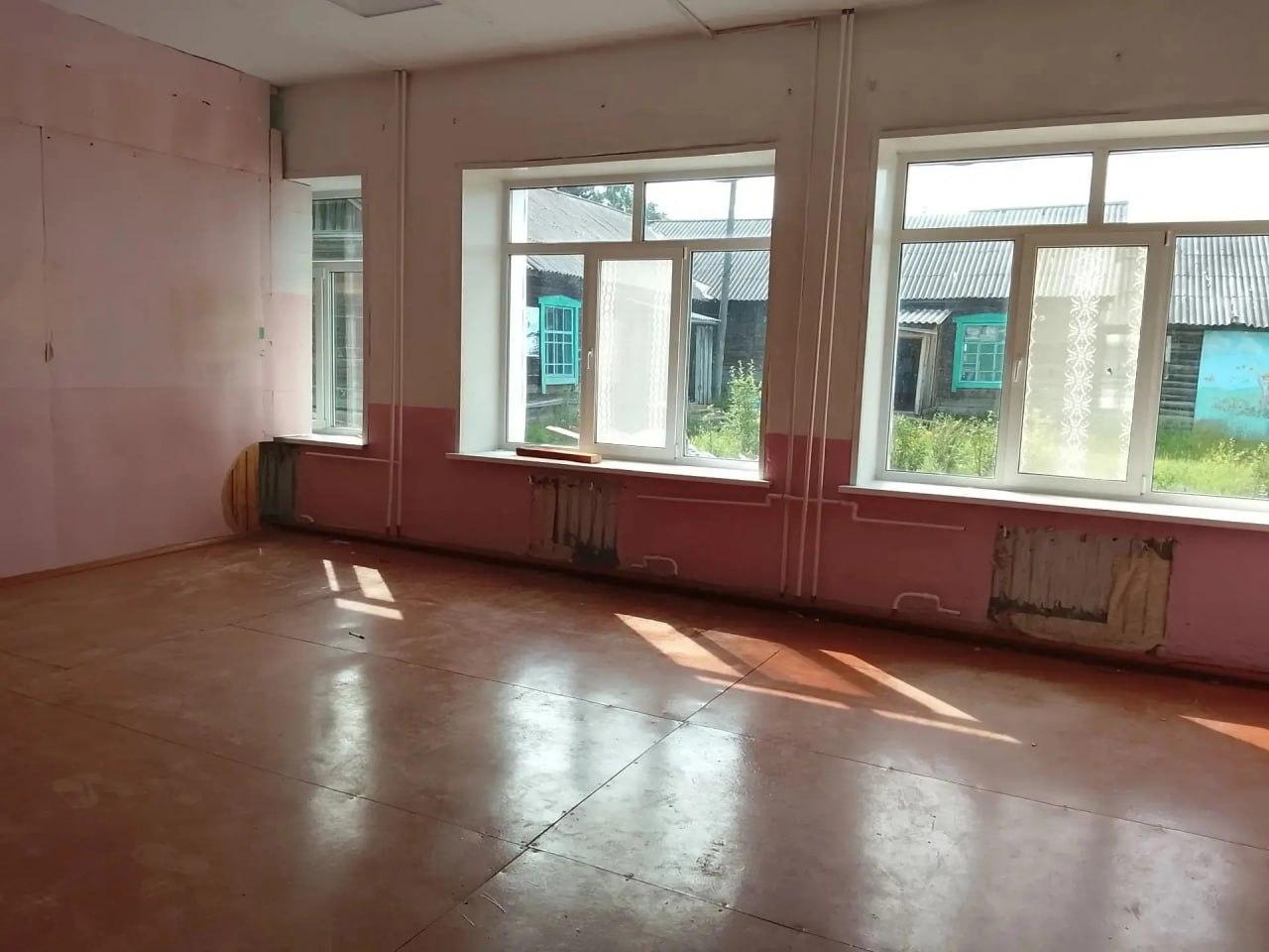 Школу в Усть-Бюре (Усть-Абаканский район) откапиталят за 2 года. Строители...