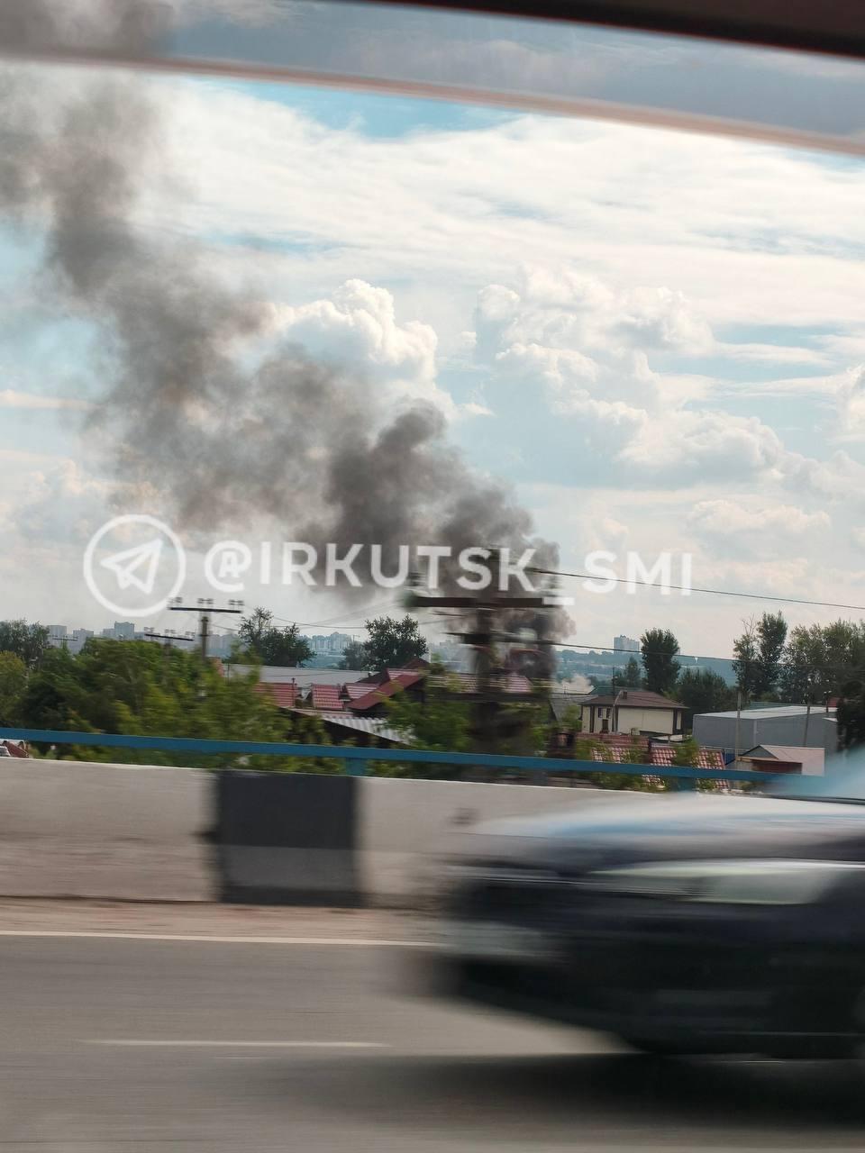 Пожар в п.Жилкино. Очевидцы сообщают, на 2 -й Московской улицы горят три...