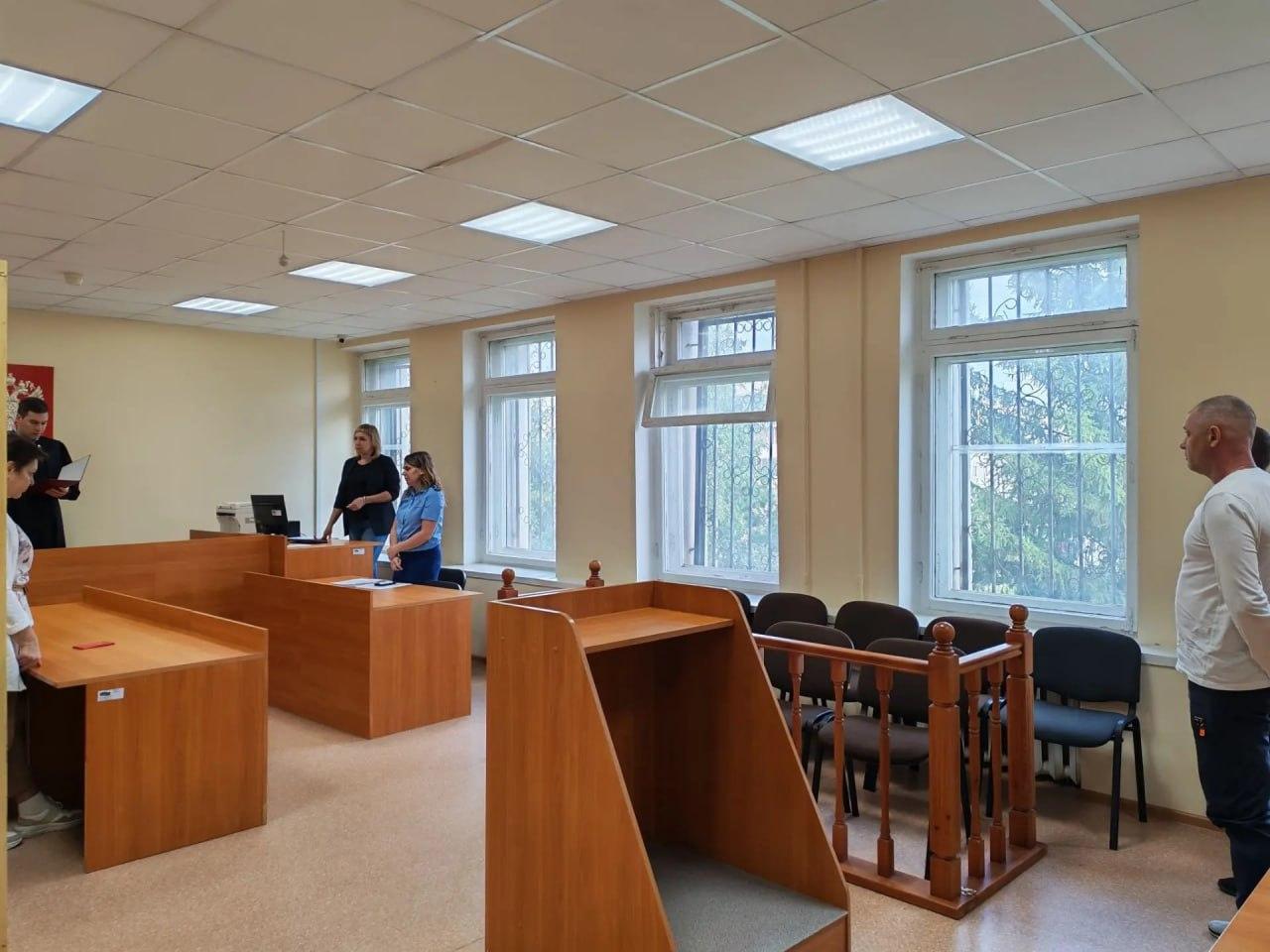 Двух сотрудников завода признали виновными в гибели рабочего от выплеска металла