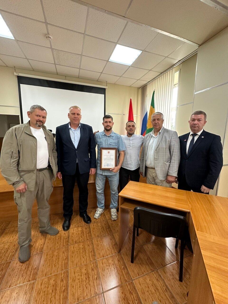 В Канском округе наградили волонтёров, восстанавливающих захоронения...