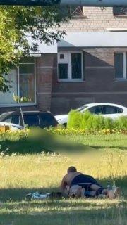 ❗️Парочка поднимала демографию средь бела дня у озера в Нижнем Новгороде. Мы...