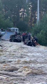 В Двуреченке затопило мост