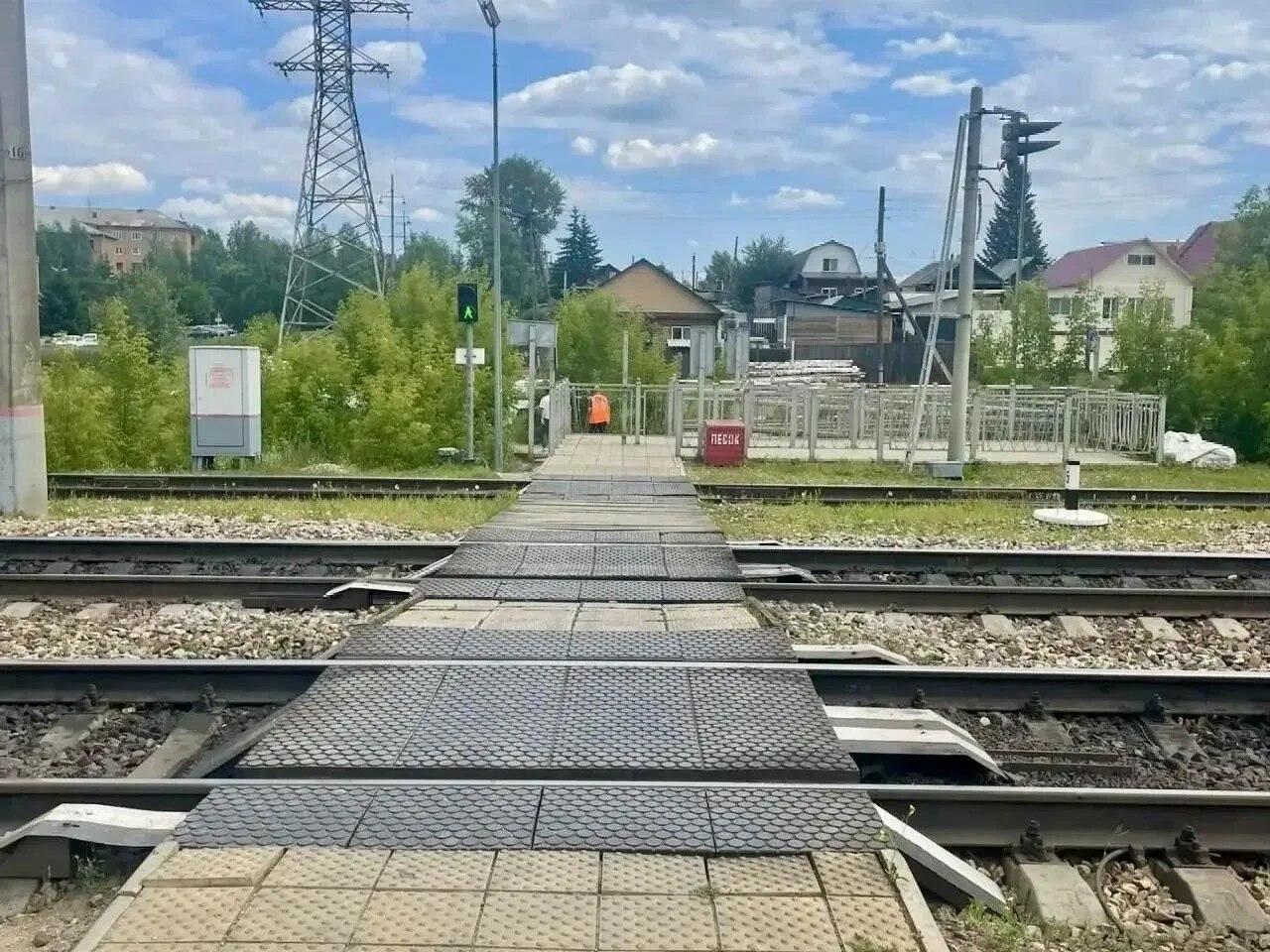 В Канске пассажирский поезд насмерть сбил 38-летнюю женщину. Несчастный...