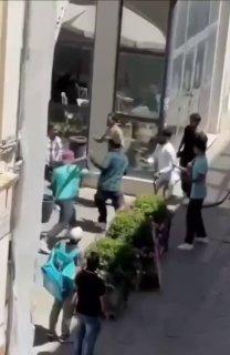 В Италии массовую разборку устроили две группы иностранцев. Североафриканцы...