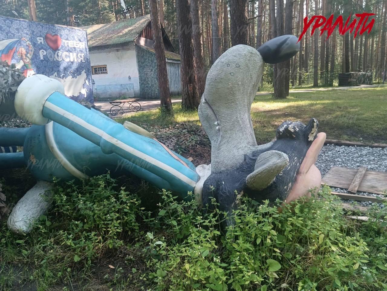 Печально известные Волк и Заяц из Пионерского района переехали в Сысерть....