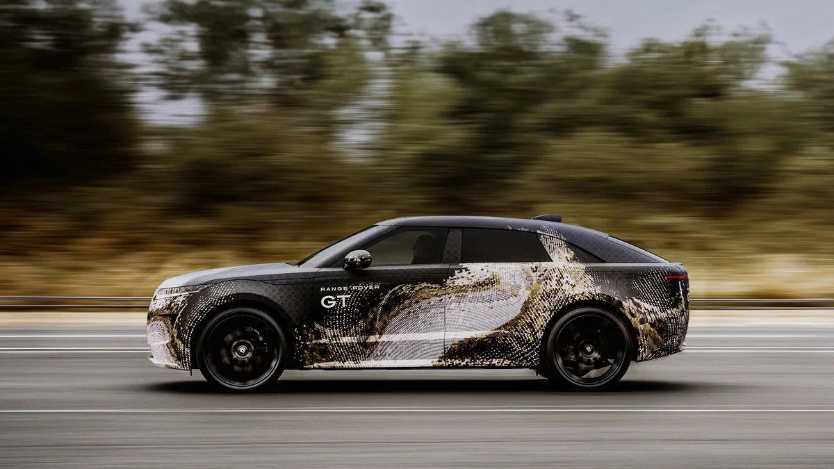 Легковой Range Rover вышел раньше, чем GTA 6