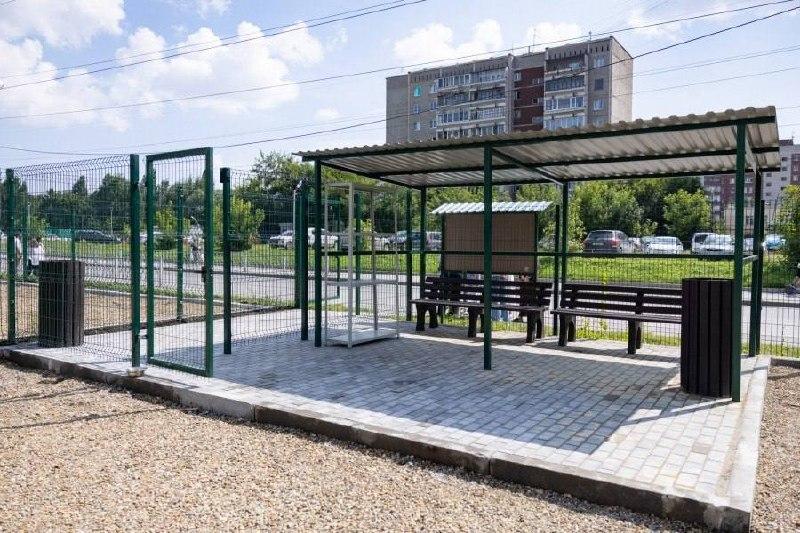 В Екатеринбурге открыли самую большую площадку для выгула собак