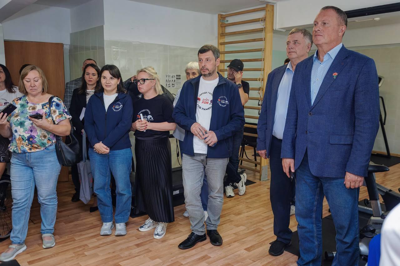 В комплексный центр соцобслуживания в Ачинске передали оборудование на сумму...