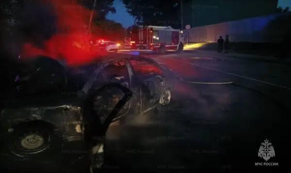 В Татарстане шесть подростков сгорели заживо после страшного ДТП в. Машина с...
