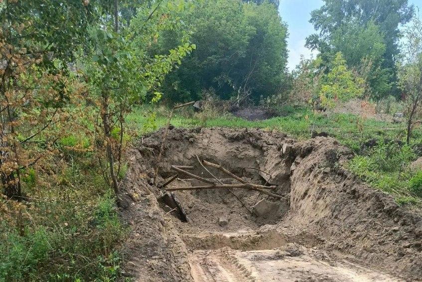 Несогласованные раскопки оставили поселок Октябрьский без света 25 июля в...