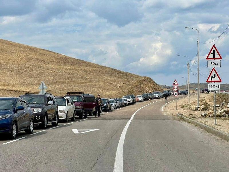 Жители Ольхона снова смогут переправляться на остров по отдельной очереди. Но...