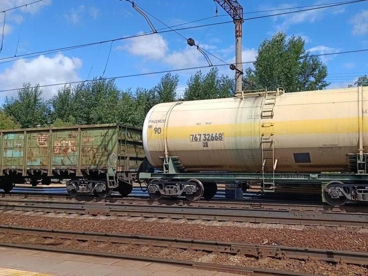Подросток из Перми проехал 400 км на сцепке грузового поезда ради девушки из Белово