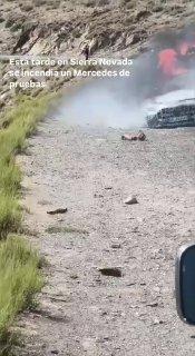 Во время испытаний в Испании полностью сгорел прототип нового Mercedes-AMG GT.