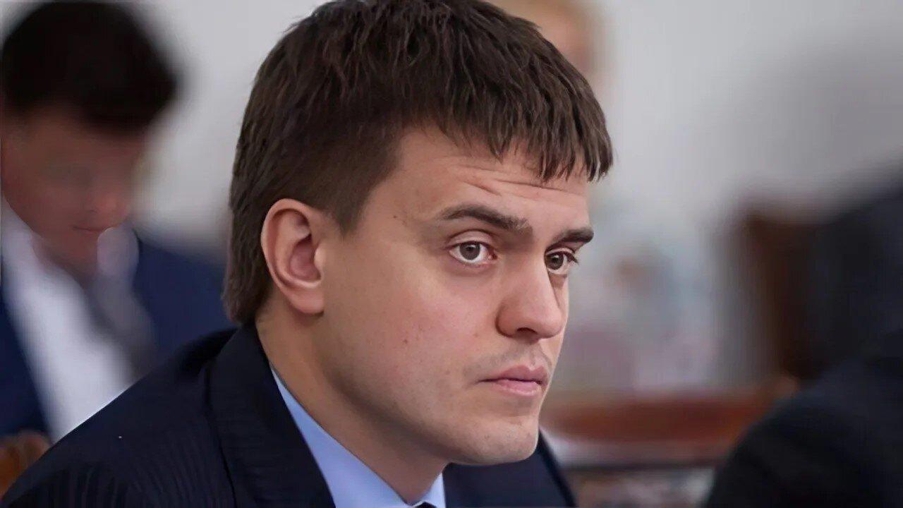 Губернатор Красноярского края Михаил Котюков заработал почти 9 млн рублей за...