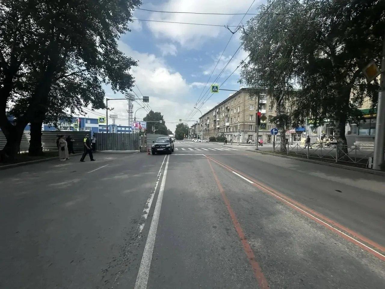 В Ленинском районе автомобиль сбил подростка на электросамокате 27 июля на...
