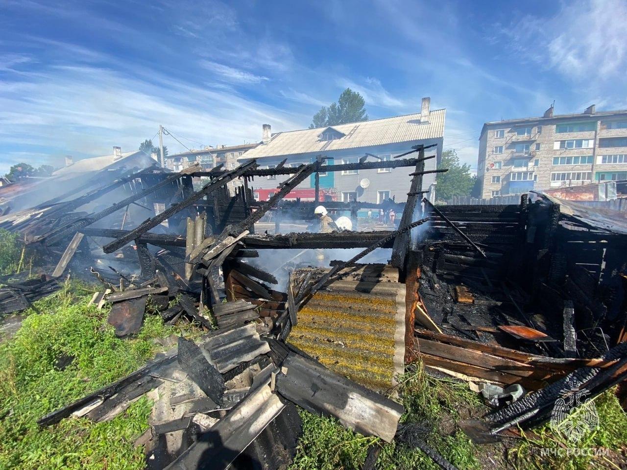 В Аскизском районе замыкание проводки привело к пожару в частном доме