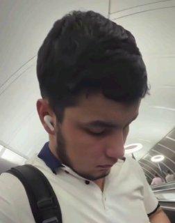 В Москве девушка пожаловалась на мигранта, который прижимался к ней на...