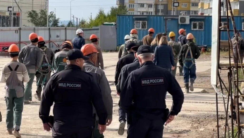 В Красноярском крае выявили 179 нарушений миграционного законодательства С 14...
