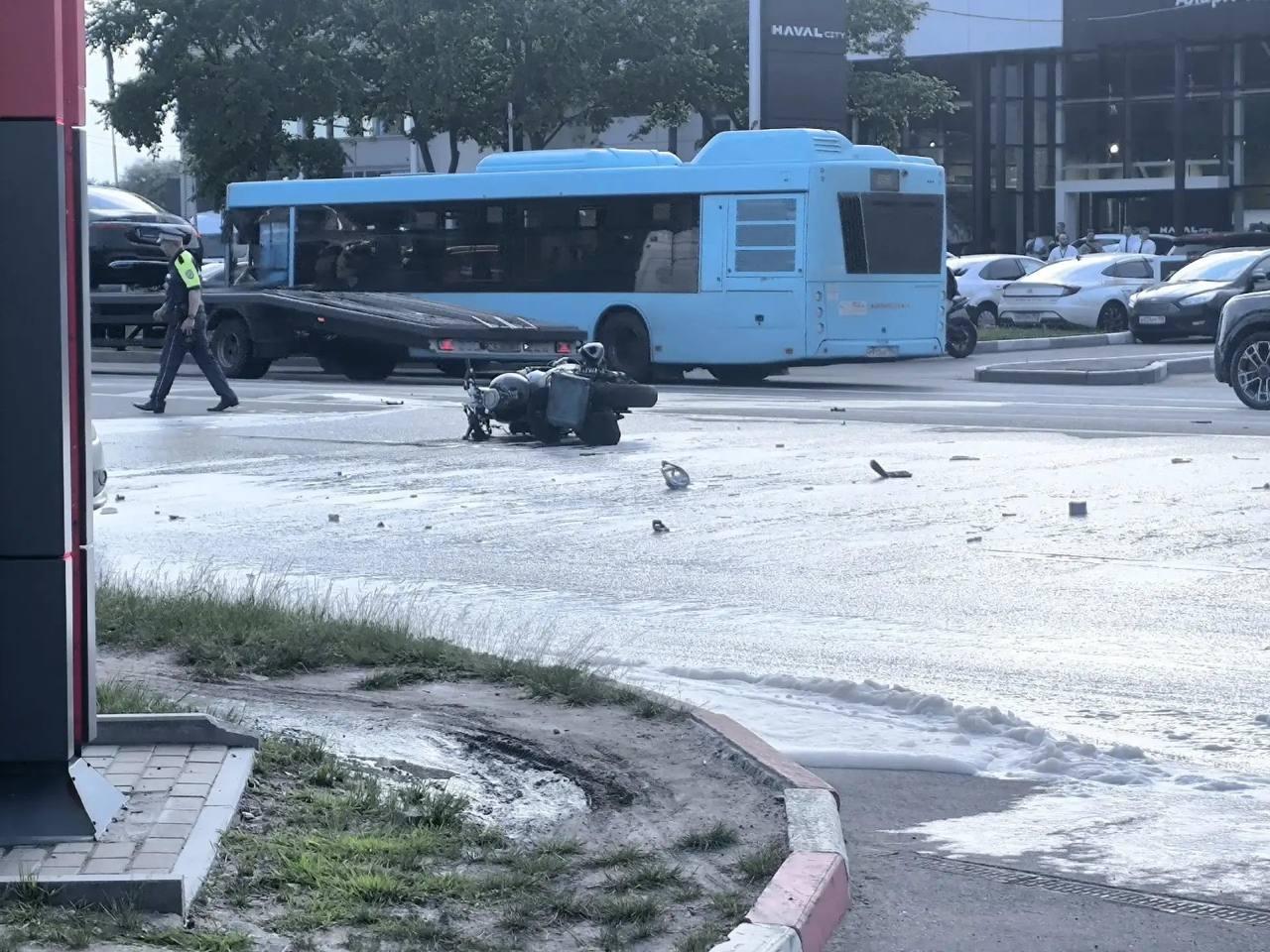 На проспекте Маршала Жукова в ДТП погиб мотоциклист