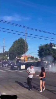 В США девушка лишилась ноги во время уличного мероприятия — ее сбил...