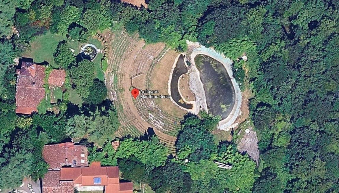 Итальянец 10 лет выдавал самодельный амфитеатр за древнеримские руины и водил туда туристов за €40.