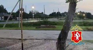 Школьника на мопеде насмерть сбили на трассе в Свердловской области....