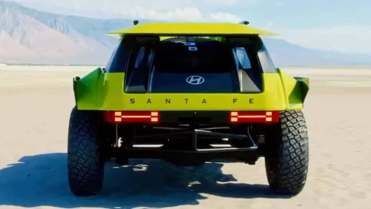 Hyundai показал Santa Fe для пустынных гонок — кроссовер превратили в огромный внедорожный болид для Baja.