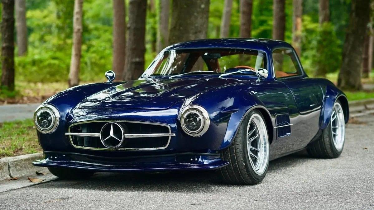 Chrysler за $5 тысяч превратили в легендарный Mercedes-Benz 300 SL.
