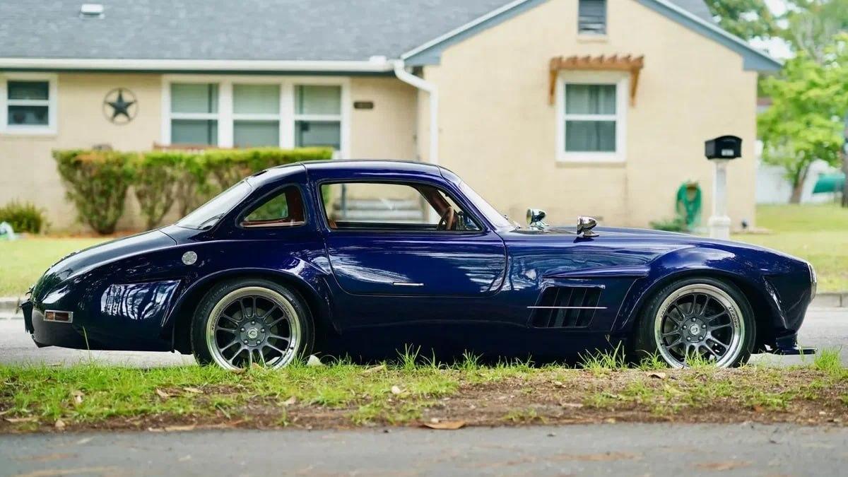 Chrysler за $5 тысяч превратили в легендарный Mercedes-Benz 300 SL.
